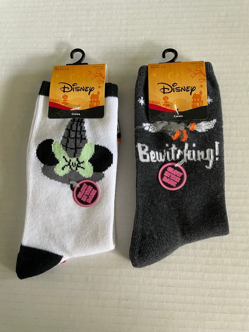 2 PAIR DISNEY GLOWIN DARK HALLOWEEN SOCKS NEW